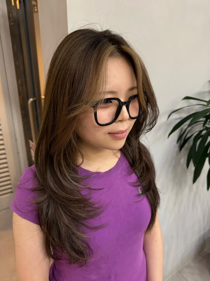 ロング カット ヘアカラー レイヤーカット 韓国風PAOのヘアスタイル
