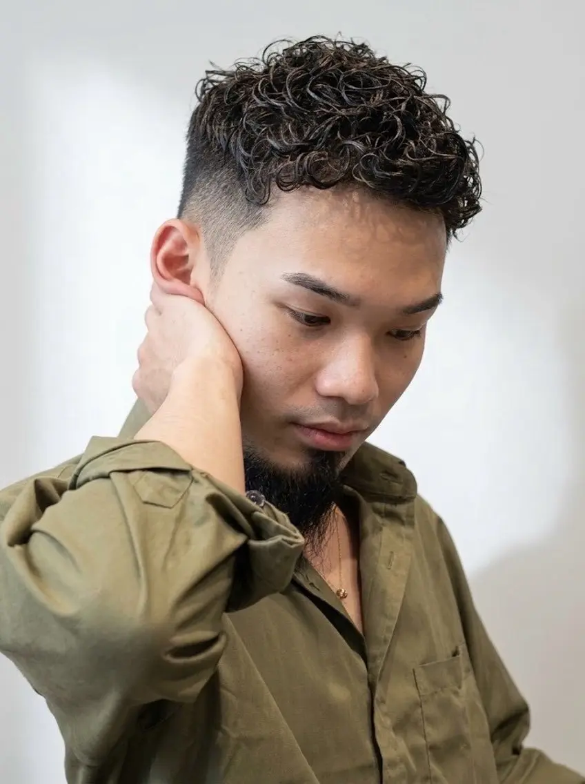ショート 霜 良太のヘアスタイル