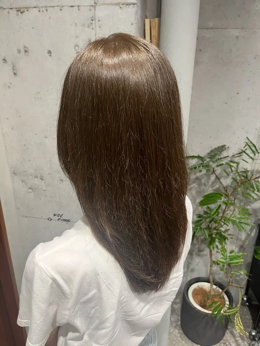 カラー ブラウンカラー オリーブブラウン ヘアカラー 田﨑 礼恩のヘアスタイル