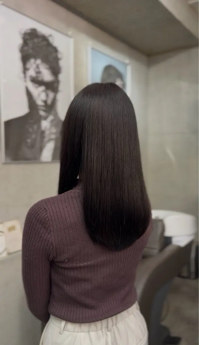 セミロング カット トリートメント 透明感カラー✨️山内 七鐘のヘアスタイル