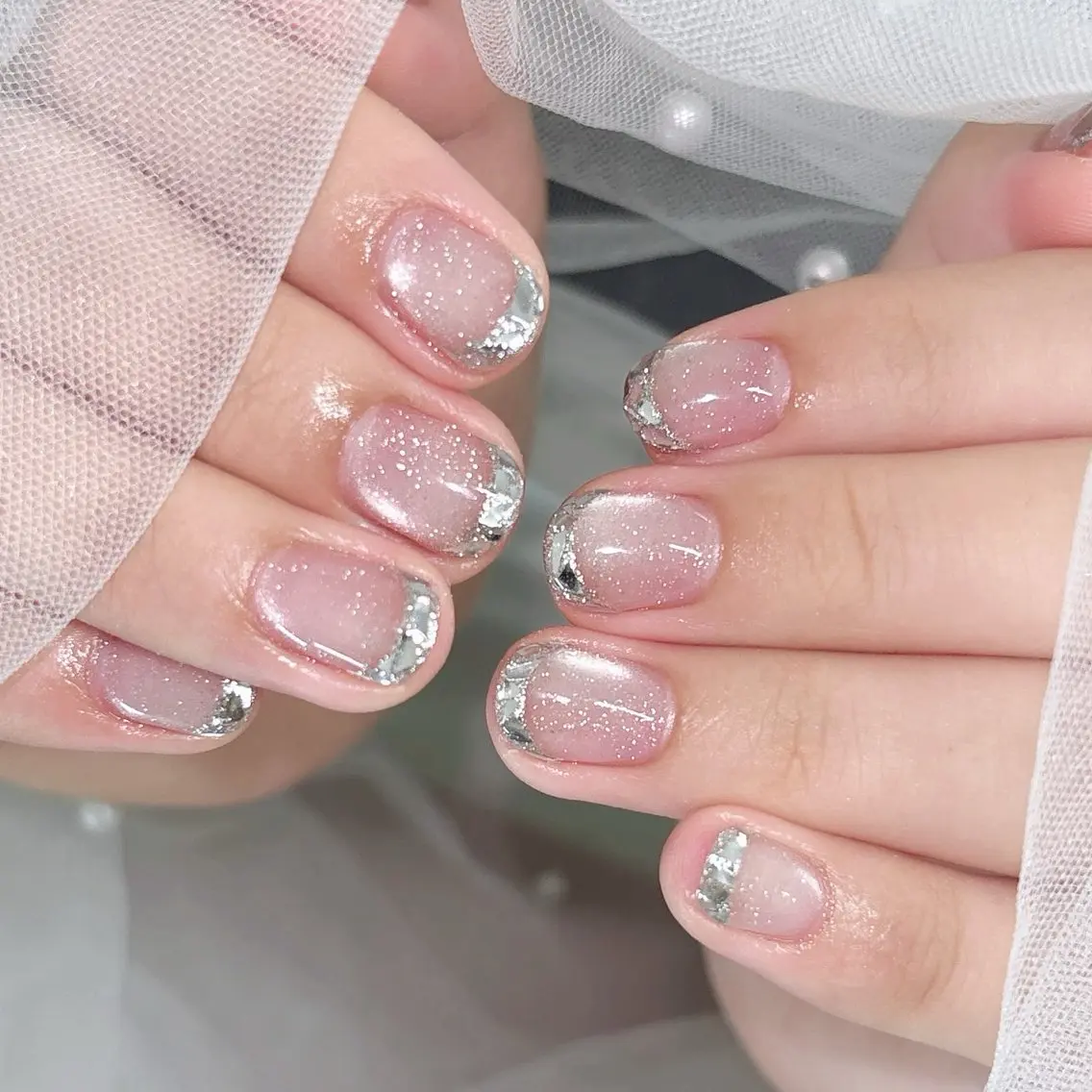 ネイル フレンチネイル ガラスフレンチ ピンク ハンドネイル ハンドケア 心斎橋Salon Epokkuのネイルデザイン