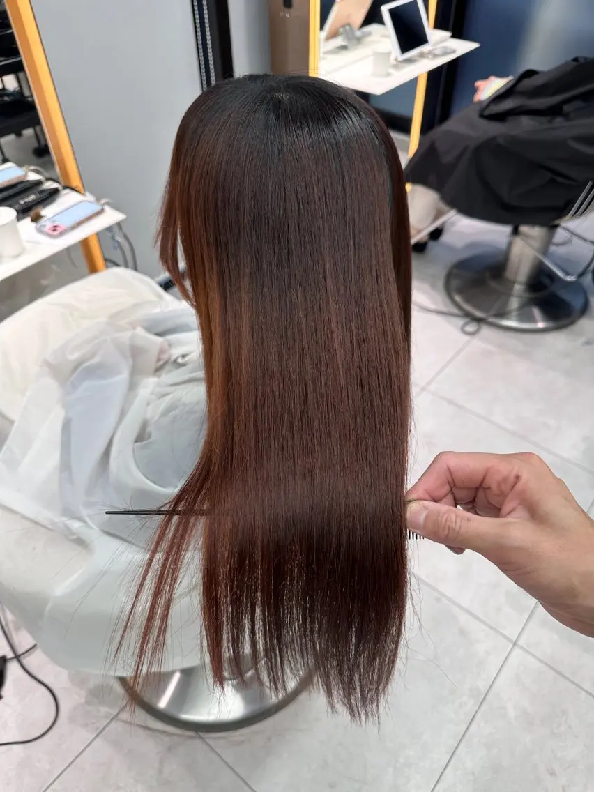 セミロング カラー カット 縮毛矯正 トリートメント 《髪質改善✖️オリー ブ🧸》小嶋拓也のヘアスタイル