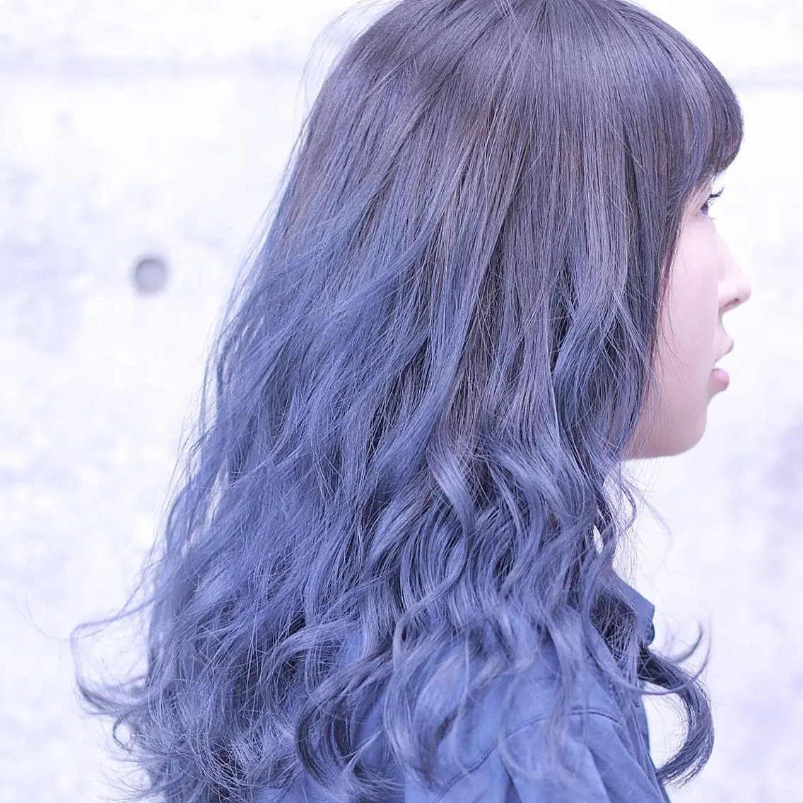 セミロング カラー ブルーカラー グラデーションカラー 及川 光のヘアスタイル