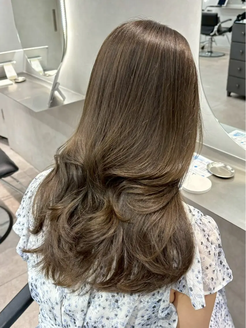 ロング カラー 神崎 琴音のヘアスタイル