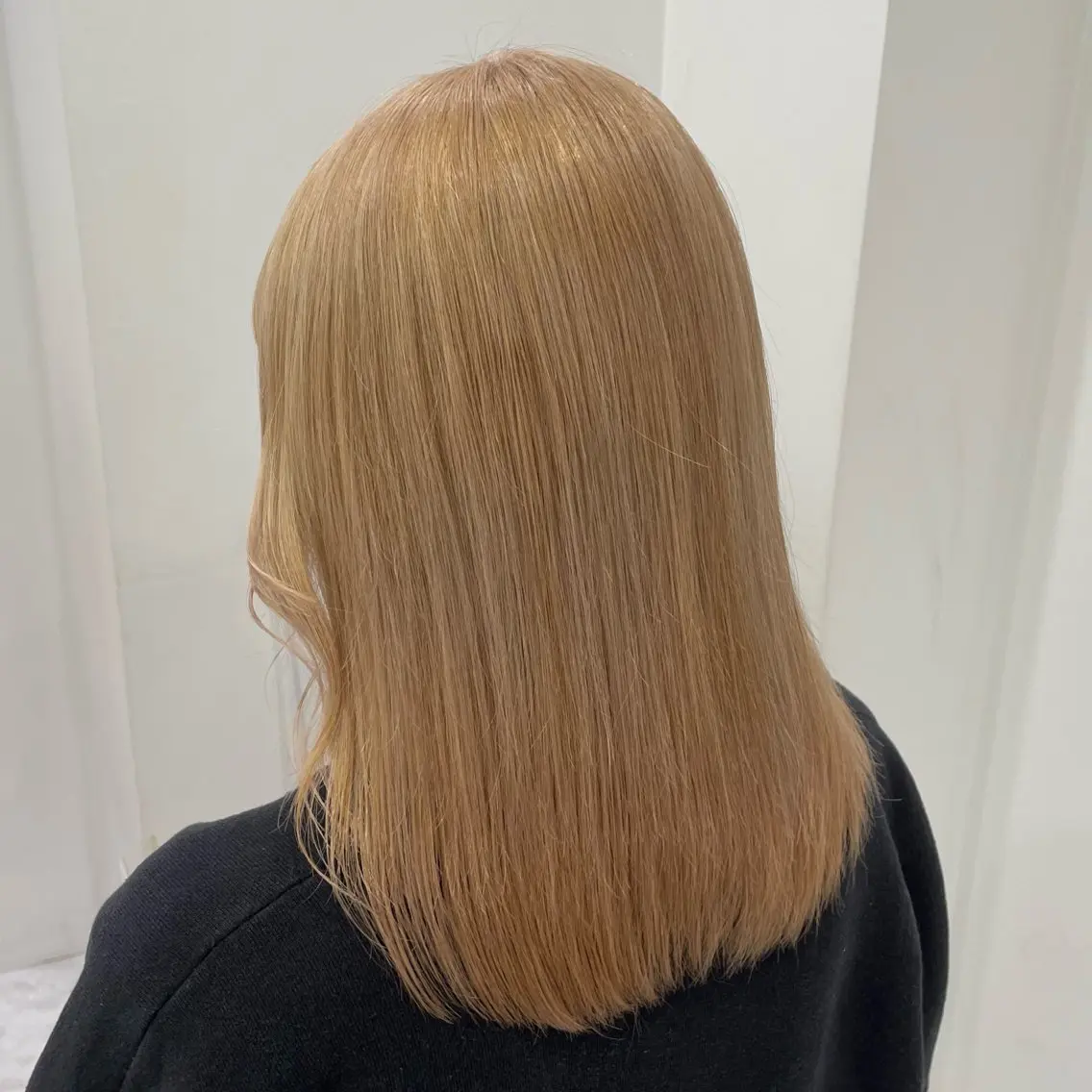 ロング ヘアカラー ヘアセット 艶髪ハイトーンカラー 渋谷🎀ririkaのヘアスタイル