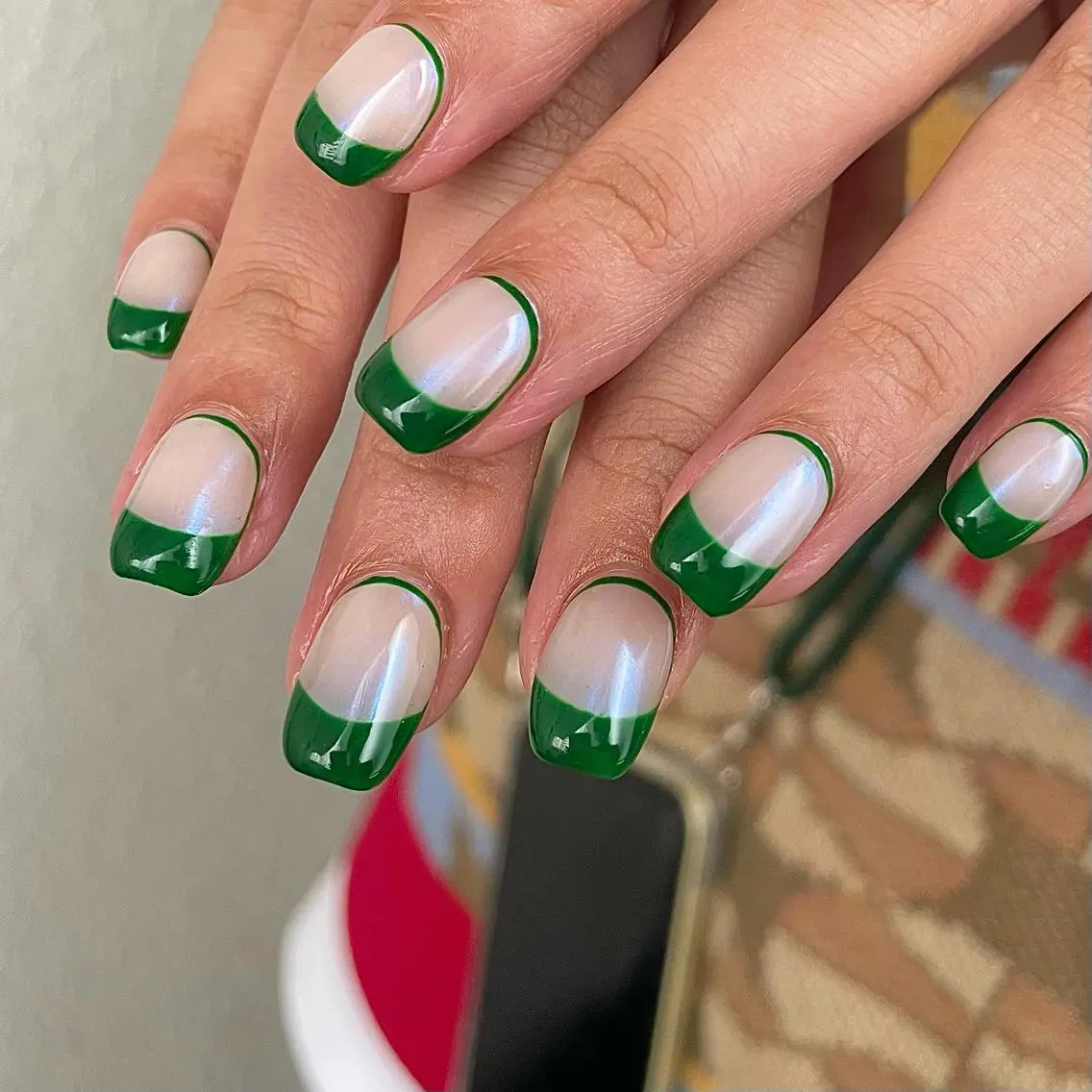 ネイル オーロラネイル フレンチネイル ハンドネイル Nailsalon BLOOM🌷 山崎のネイルデザイン