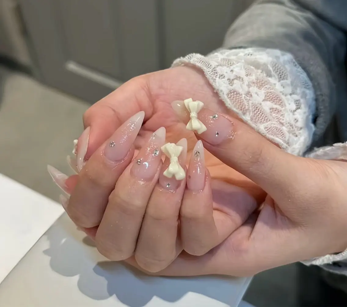 ネイル ハンドネイル Luna Gladeのネイルデザイン