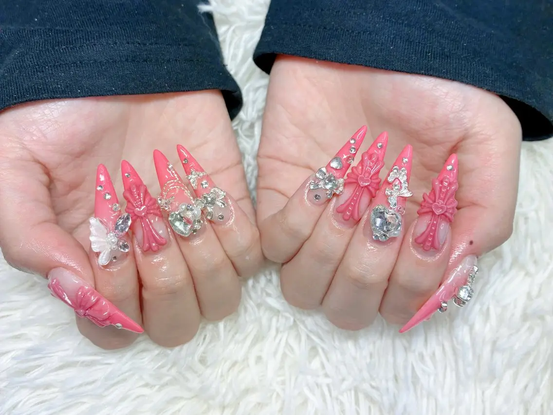 ネイル アートネイル ボルドー フレンチネイル ジェルネイル 氷ネイル・うるうるネイル Julie NailSalonのネイルデザイン