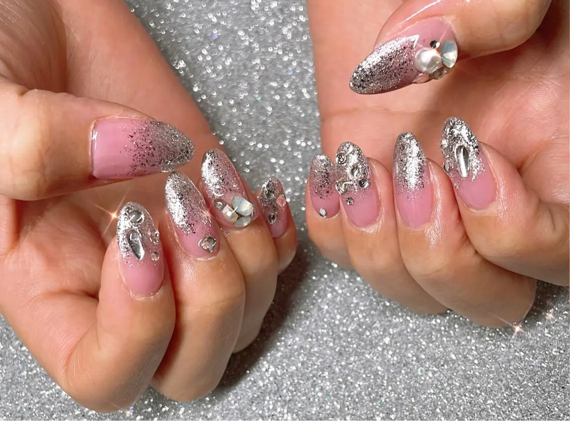 ネイル ハンドネイル VIERU 🌈🎀💖のネイルデザイン