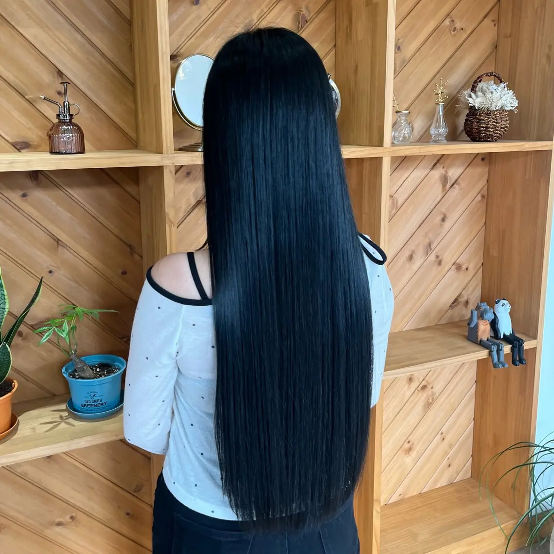 ロング カラー 岩田 樹美のヘアスタイル
