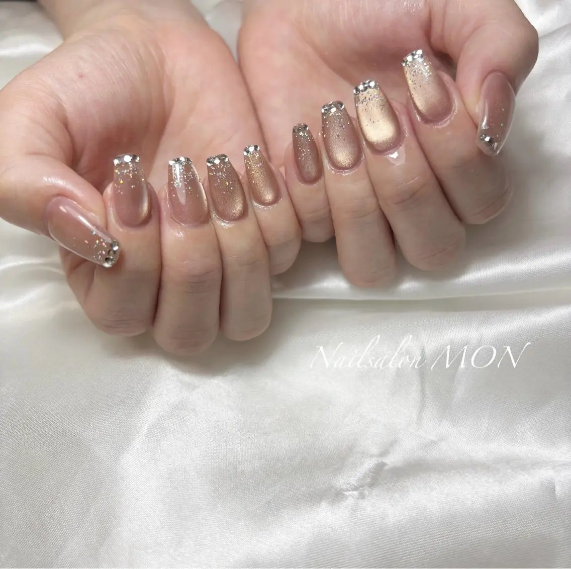 ネイル ストーンネイル ハンドネイル Nailsalon MONのネイルデザイン