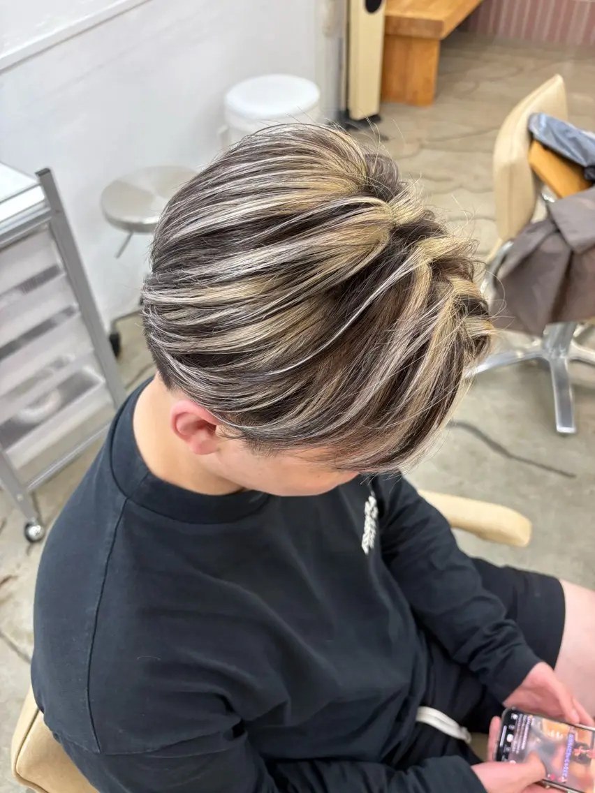 メンズ メンズハイライト ヘアカラー メンズハイトーン特化 てるぼうのヘアスタイル