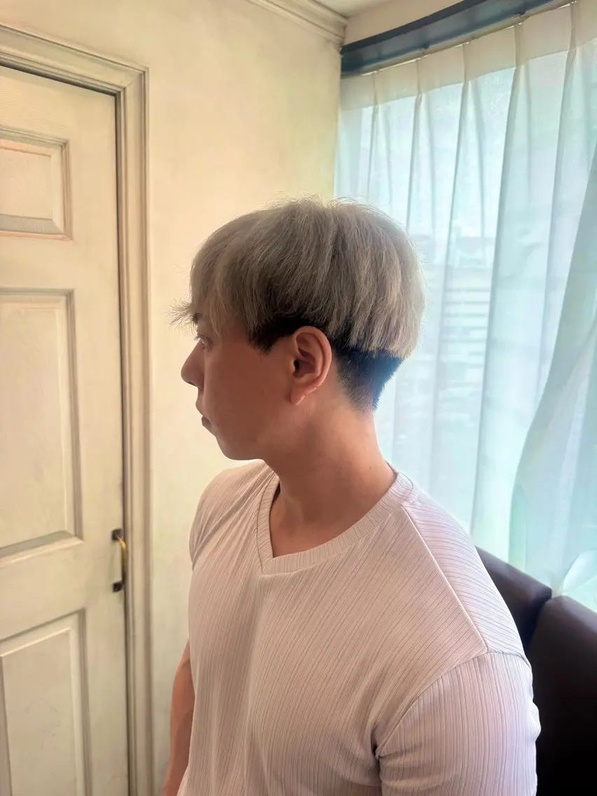 カラー メンズ ヘアカラー 透明感カラー💜 モテ髪 空陽💙のヘアスタイル