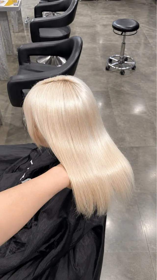 ロング カラー 🌈横浜ハイトーン 美容師🌈のヘアスタイル