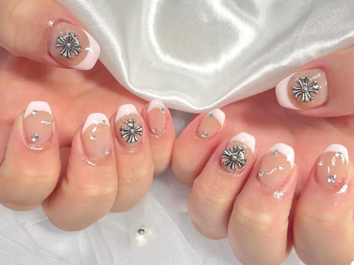 ネイル アートネイル ジェルネイル マグネットネイル 持ち込み パラジェル Nail Neige🐈🌙のネイルデザイン