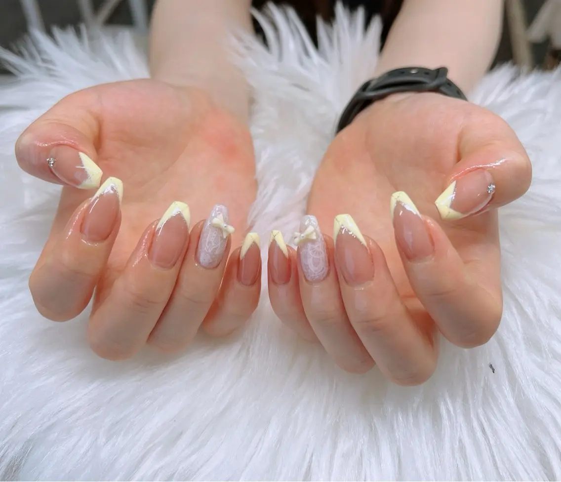 ミディアム ハンドネイル Lee _nailのネイルデザイン