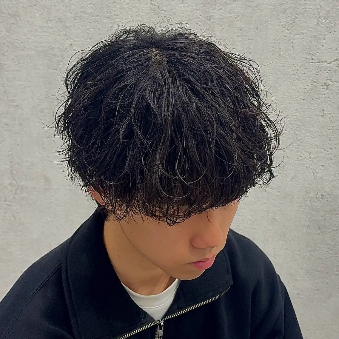 パーマ メンズ メンズパーマ カット パーマ 毛流れ/シャドウ 🇰🇷AYATOのヘアスタイル