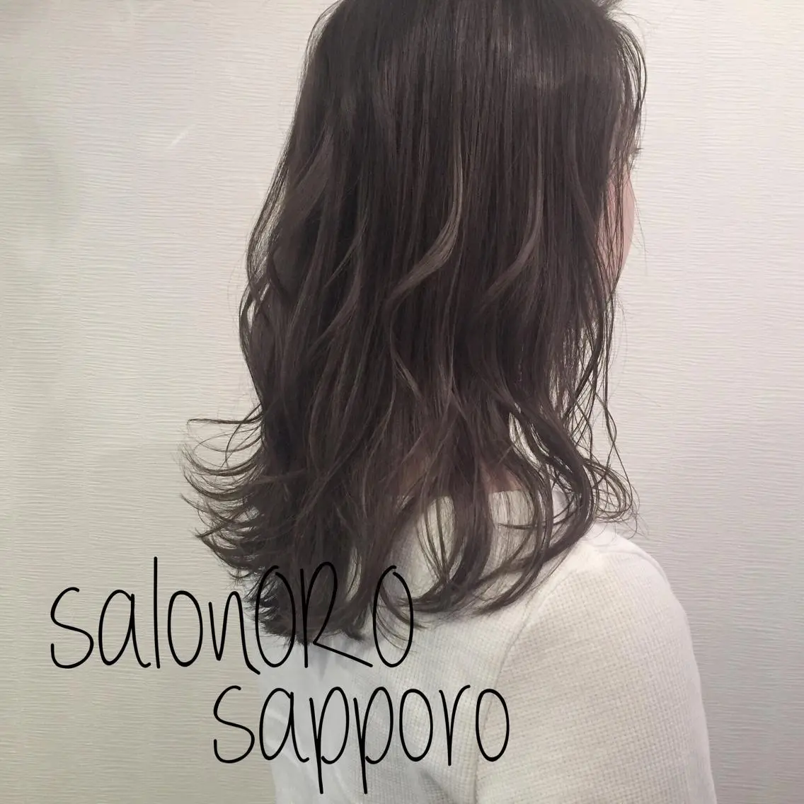 セミロング カラー アッシュ ブリーチ グレージュ ハイライトカラー ラベンダーカラー カット ヘアカラー トリートメント 池田 真由美のヘアスタイル