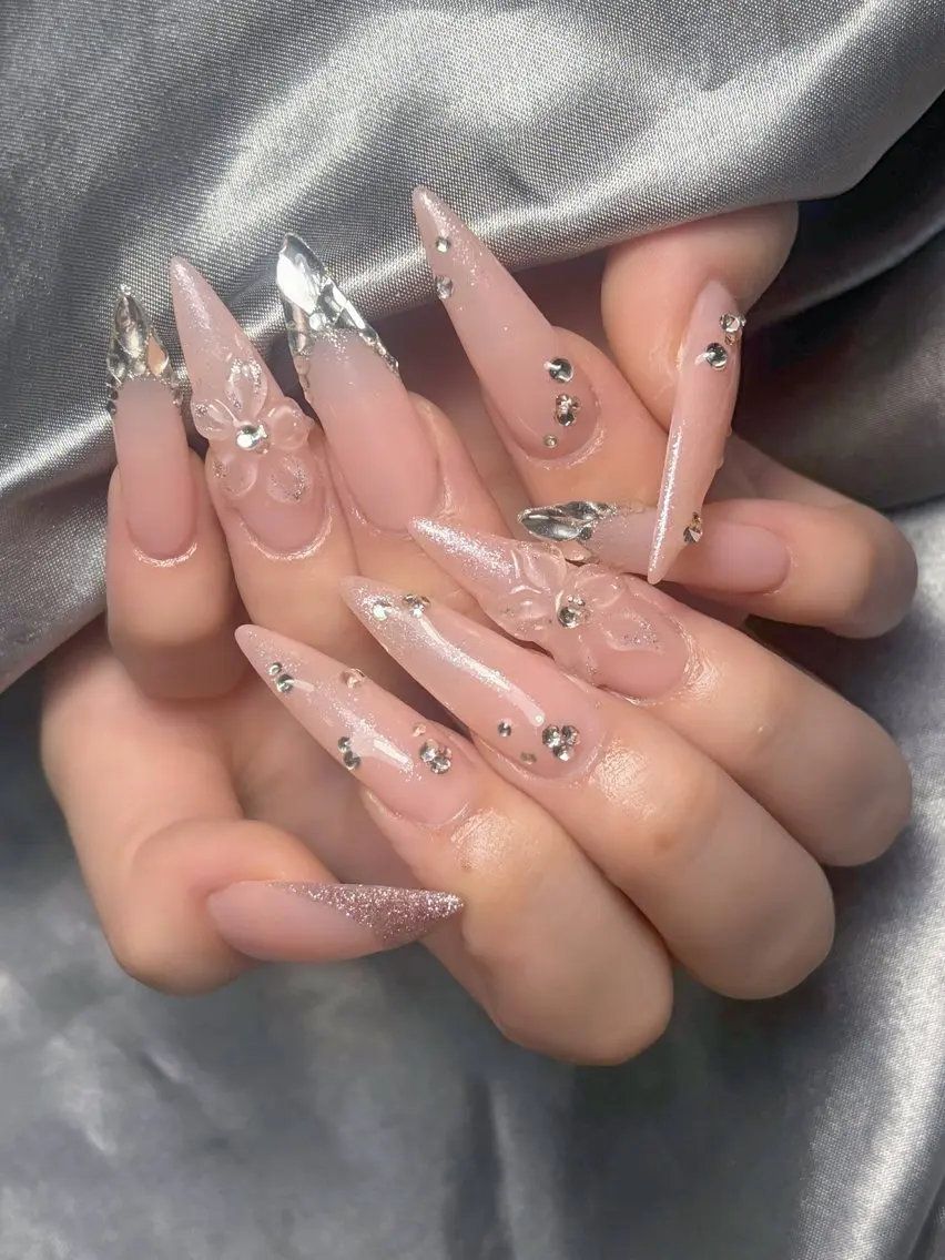 ネイル ハンドネイル LEELA NAIL STUDIOのネイルデザイン