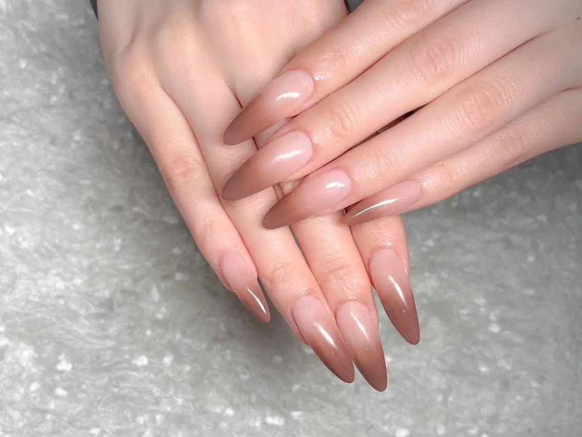 ネイル 長さ出し フレンチネイル ジェルネイル グラデーション 韓国ネイル ハンドネイル Nail&eye Belire 新宿のネイルデザイン