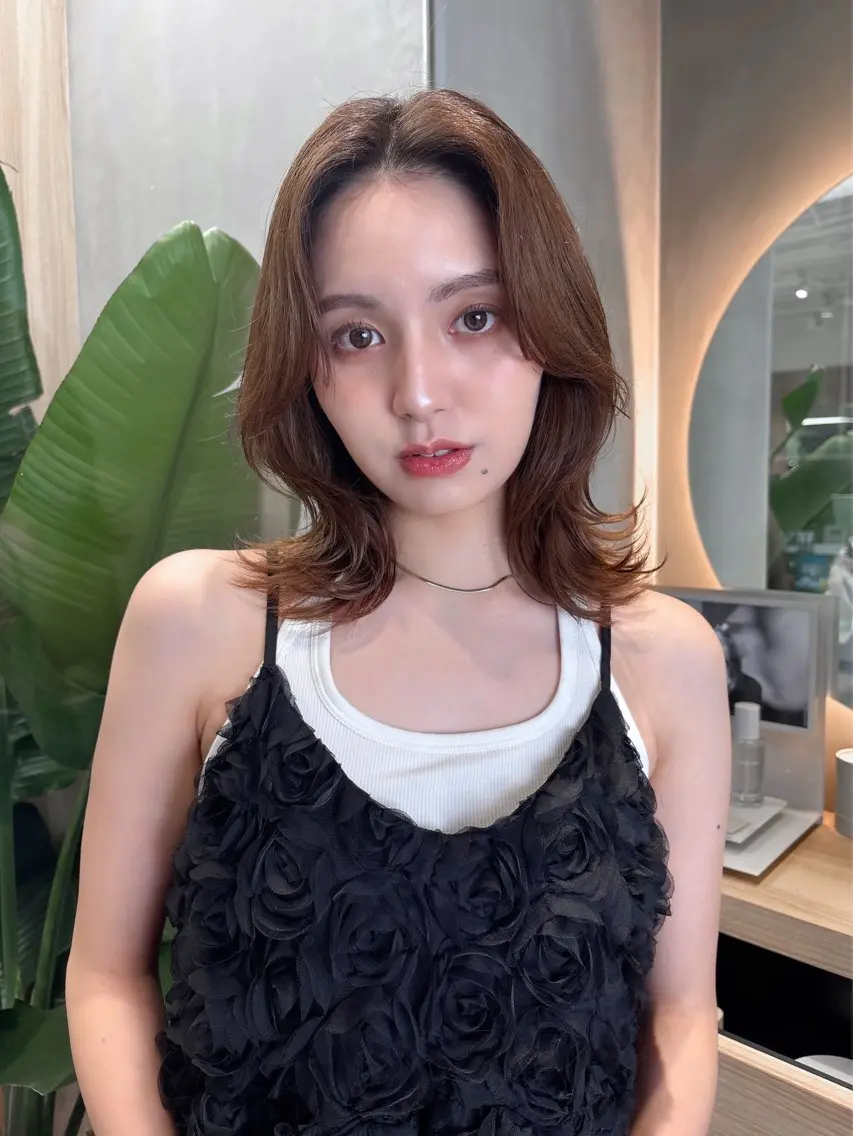 ミディアム ミディアムレイヤー レイヤーカット カット ヘアカラー トリートメント 結莉/ボブ/ 縮毛矯正のヘアスタイル