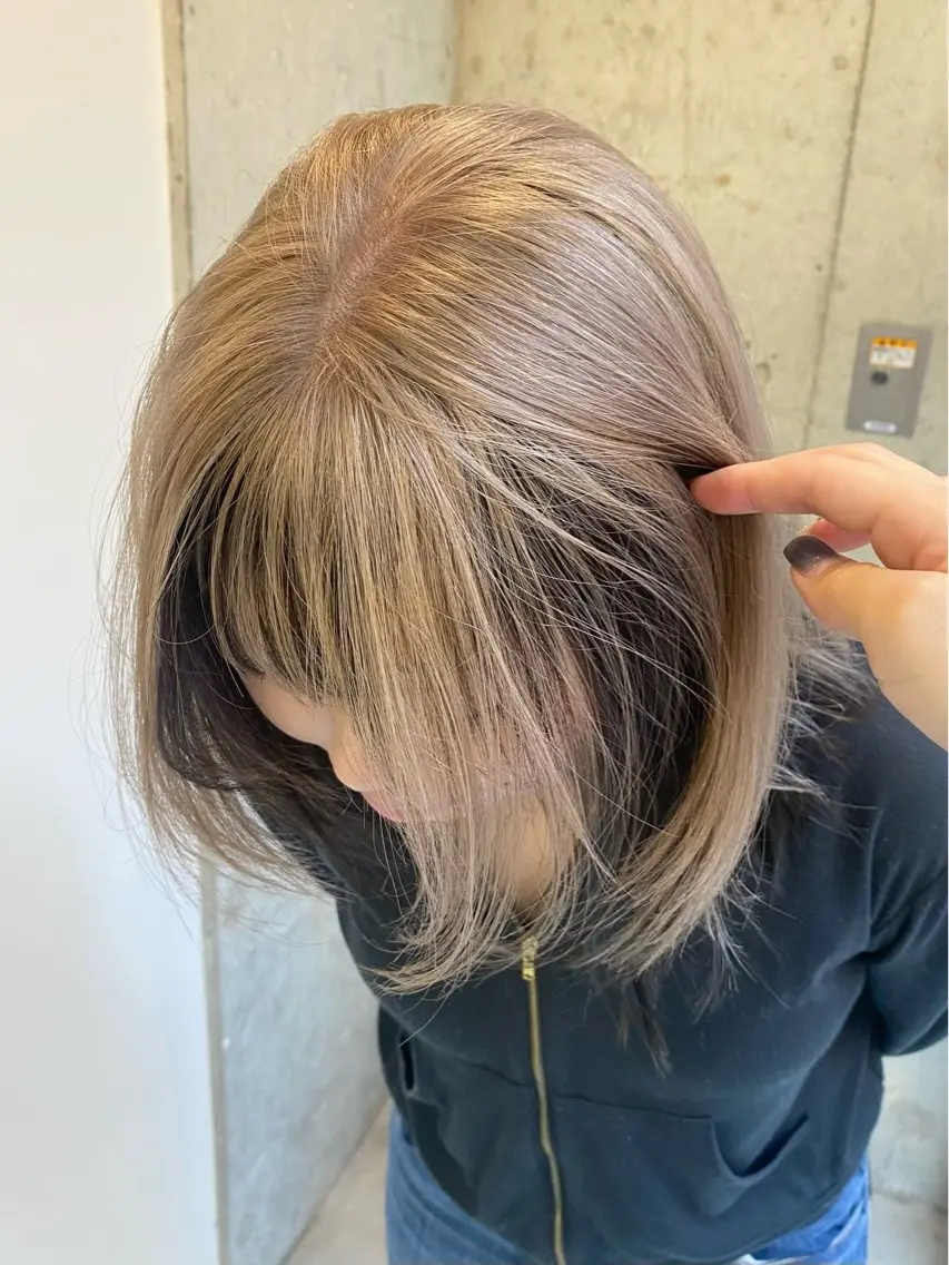 ミディアム カラー ヘアカラー トリートメント ヘアセット ベージュカラー🐑 レイヤー🤎塚原優芽のヘアスタイル