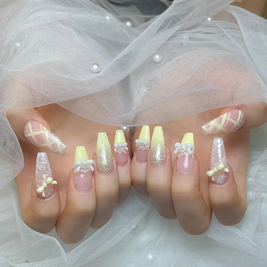 ネイル チークネイル ドット フットネイル フレンチネイル グラデーション Nihonthy Nail 新宿のネイルデザイン