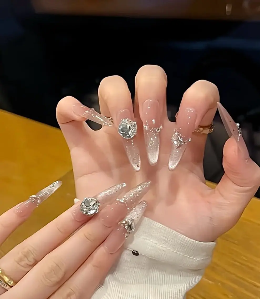 ネイル アートネイル チークネイル 氷ネイル・うるうるネイル 韓国ネイル マグネットネイル ハンドネイル NAILS168 新大久保店のネイルデザイン