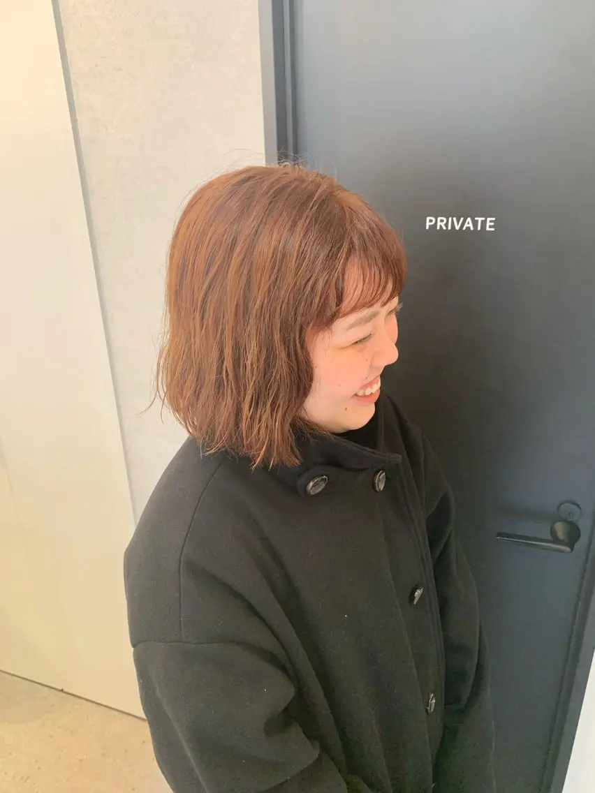 ミディアム カラー ミディアムパーマ ベージュカラー ブリーチ オレンジ オレンジベージュ 臼井 真人のヘアスタイル