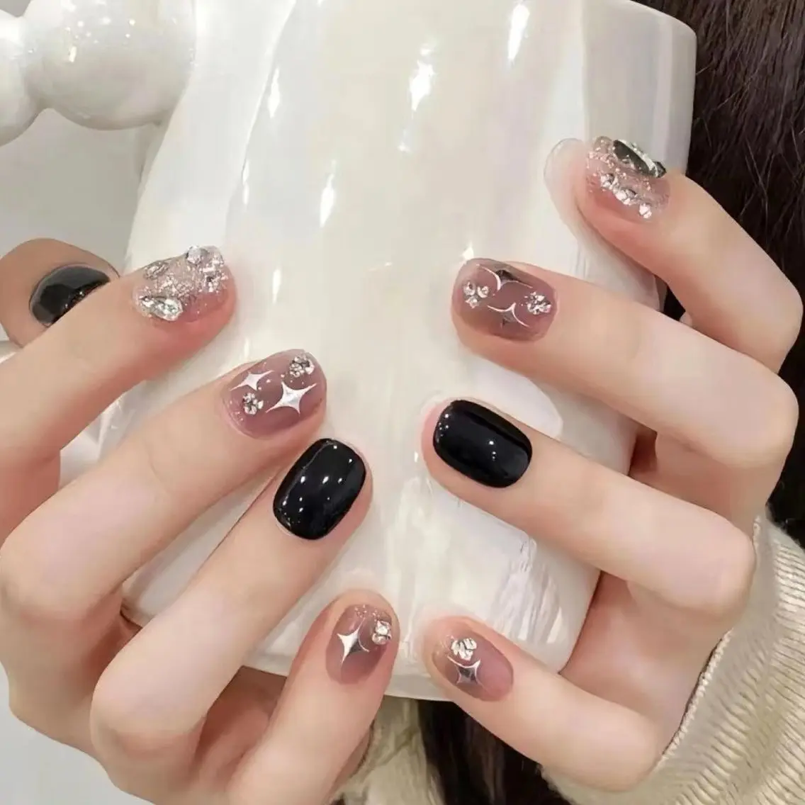 ネイル 成人式 ジェルネイル ロングネイル マグネットネイル 大理石ネイル(マーブル) ハンドネイル MoMoA Nail ネイル長さ出し専門店のネイルデザイン