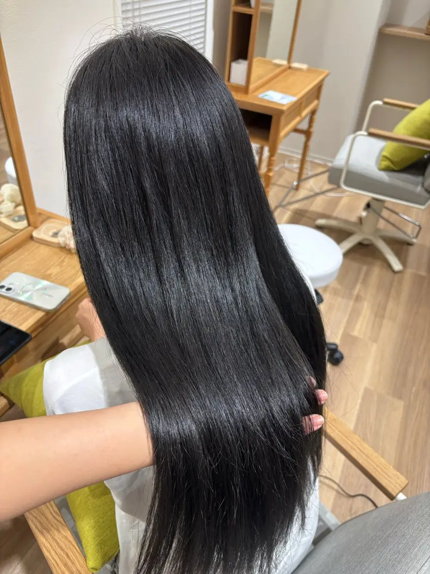 ロング カラー 透明感カラー グレージュ アイスグレージュ カット ヘアカラー トリートメント RINNO🌷透明感 カラー/髪質改善のヘアスタイル