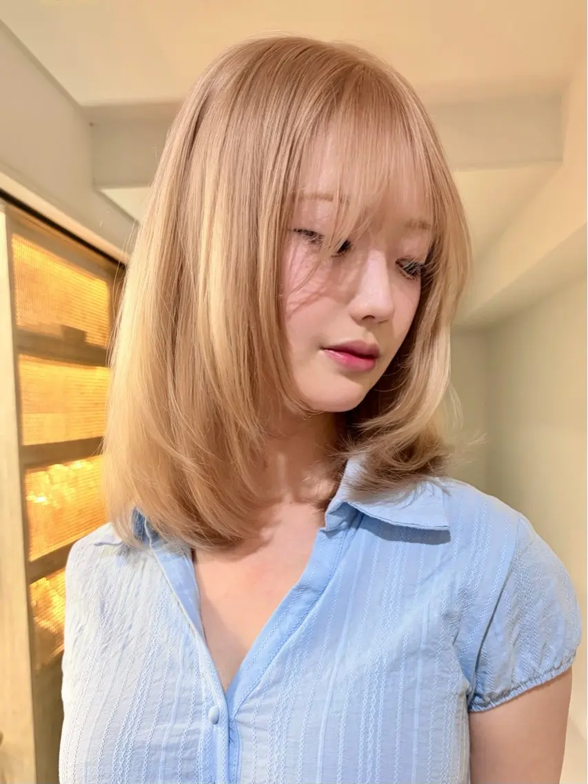 ミディアム カラー ベージュカラー ブロンド ブロンドベージュ ヘアカラー トリートメント ハッシュカット&艶々 ハイトーン/ミワのヘアスタイル