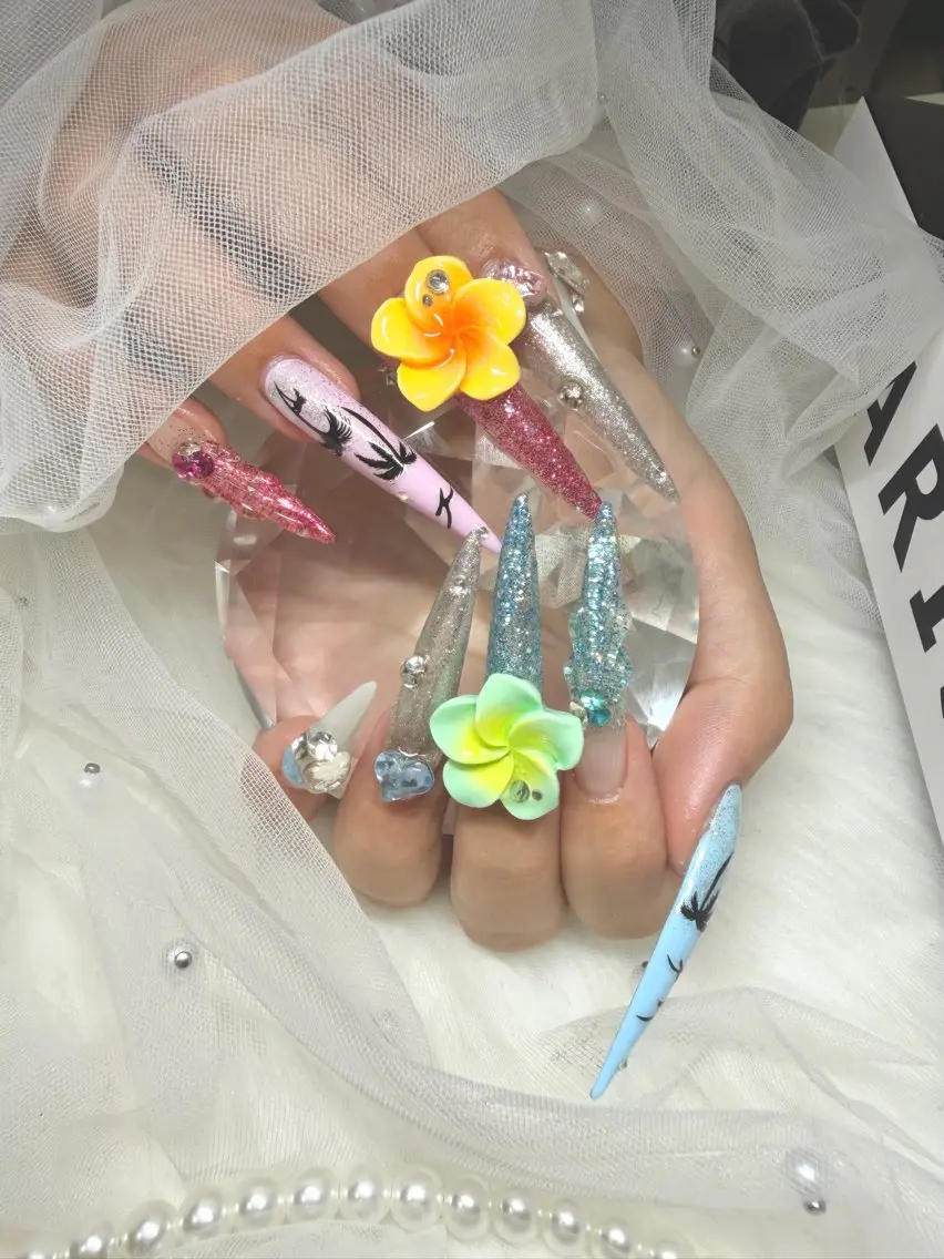 ネイル ロングネイル ハンドネイル 【Laule‘a 】のネイルデザイン