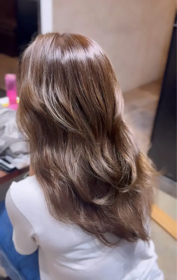 カラー ベージュカラー 透明感カラー グレージュ ハイライトカラー 似合わせカット🍀 TAKAHASHIのヘアスタイル