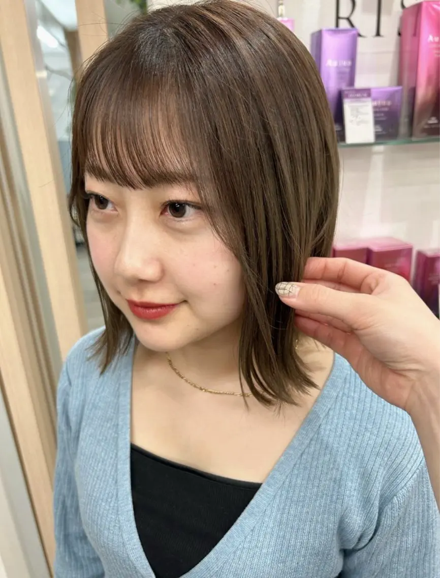 ミディアム カット ヘアカラー 透明感カラー レイヤー/むつきのヘアスタイル