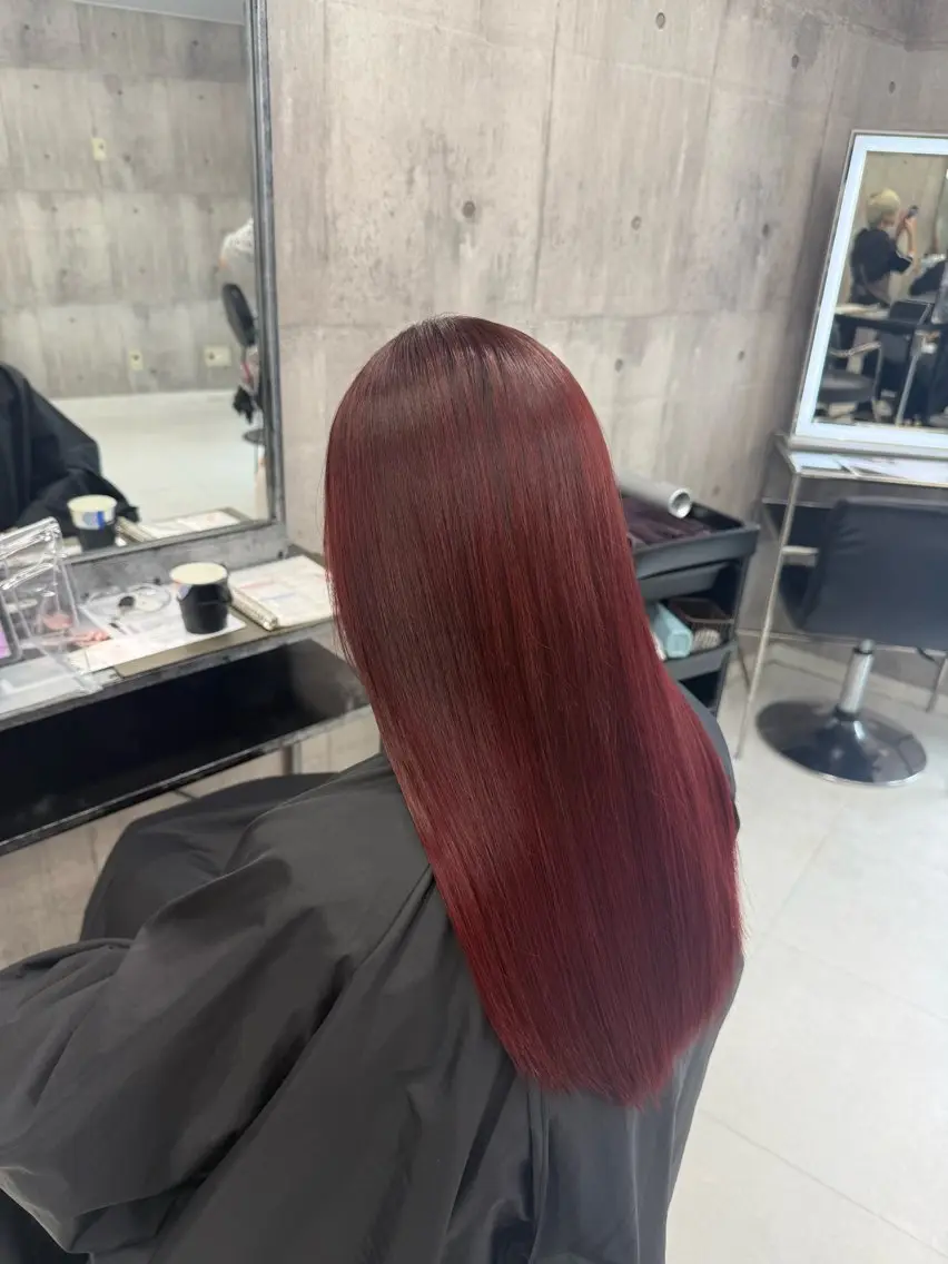 セミロング カラー メンズ メンズブリーチ ブリーチ ダブルカラー ブリーチなしカラー レッドカラー ヘアカラー トリートメント 推し活×推し色 オタク美容師かずきのヘアスタイル