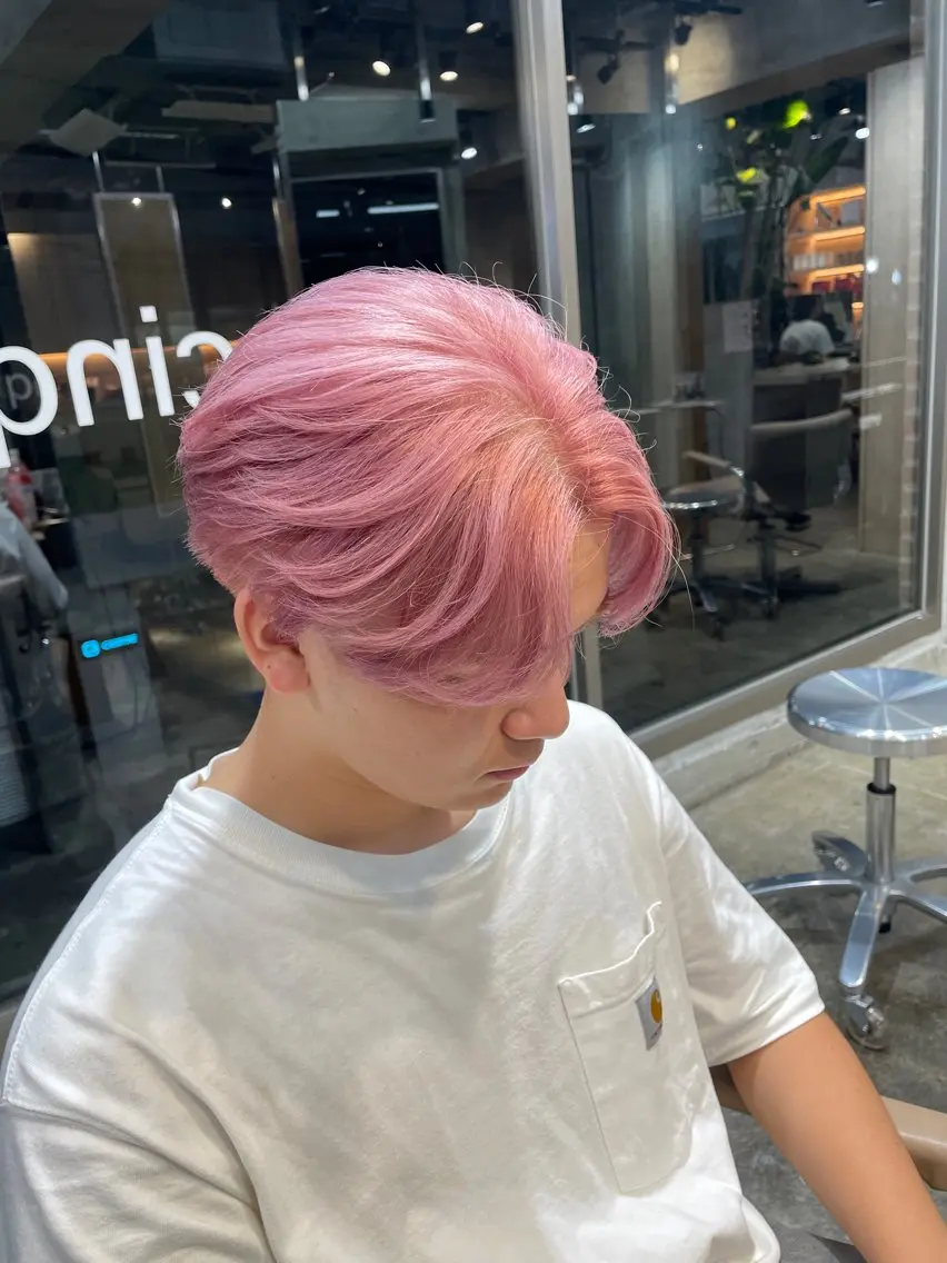ショート カラー ベージュカラー ブリーチ ケアブリーチ 透明感カラー ダブルカラー ヒヤジョウ ユウナ／cinqのヘアスタイル