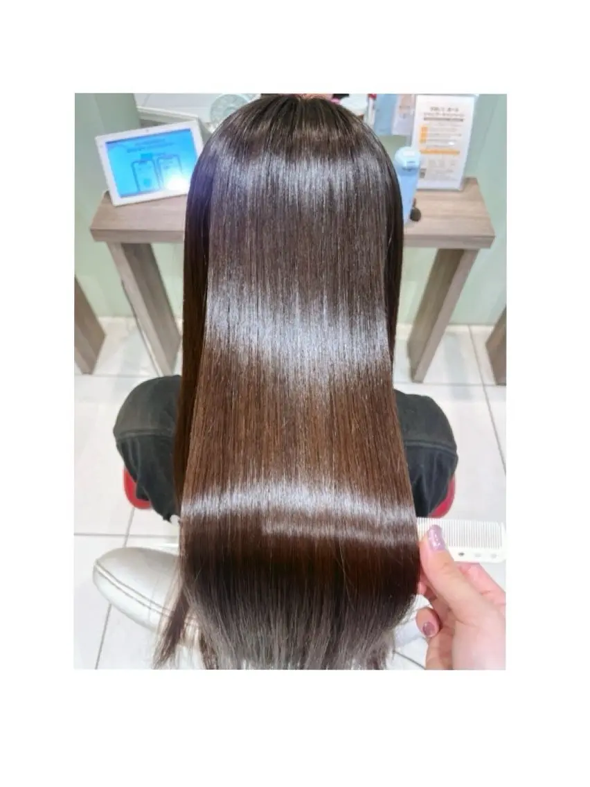 【平日限定】カット+うる艶ストレート(縮毛矯正)+トリートメント🫧の写真