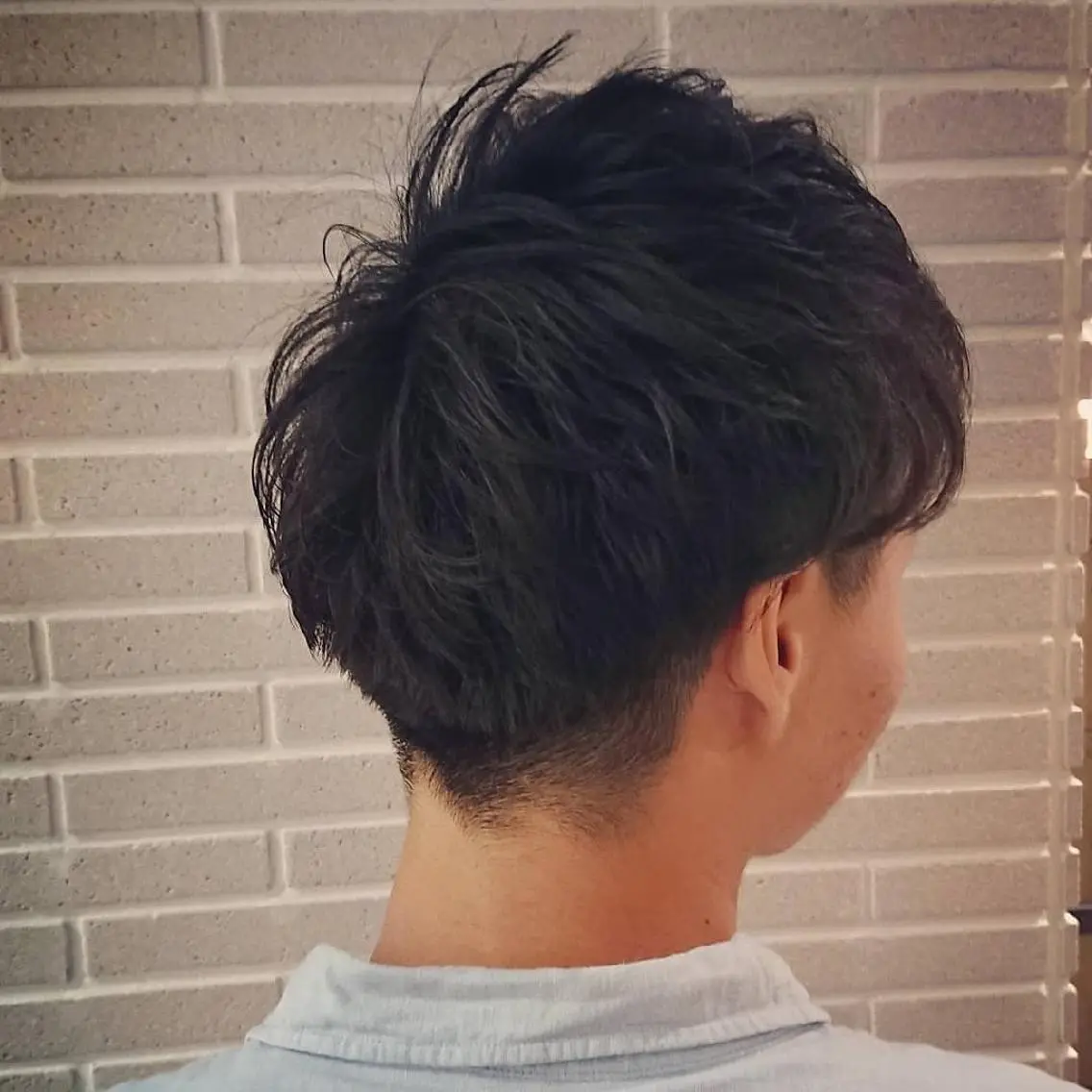 メンズ アップバング メンズブリーチ マッシュ メンズパーマ カット パーマ ブリーチ/ヘアケア/ 艶髪/イギチハルのヘアスタイル