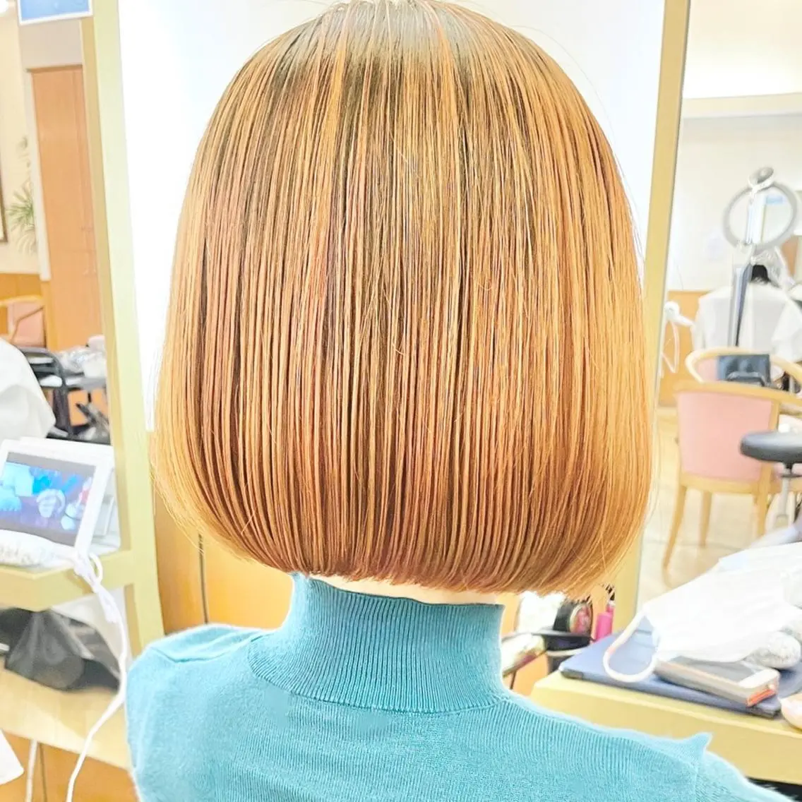 ミディアム カラー ヘアアレンジ キッズ 切りっぱなしボブ ベージュカラー ブリーチ ブロンド ダブルカラー さわ きょうすけ/ ボブ髪質改善ショートのヘアスタイル