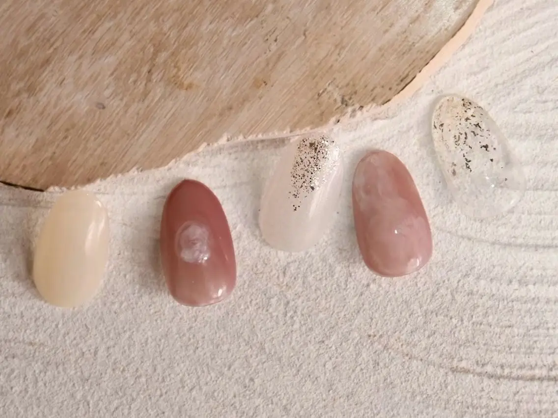 ネイル ジェルネイル ミラーネイル ニュアンスネイル オフィスネイル ショートネイル kiu nailsalonのネイルデザイン