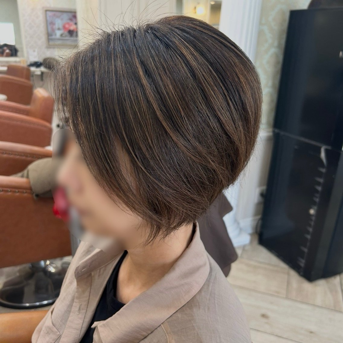 カラー デザインカラー ハイライトカラー ヘアカラー 安原 百愛のヘアスタイル