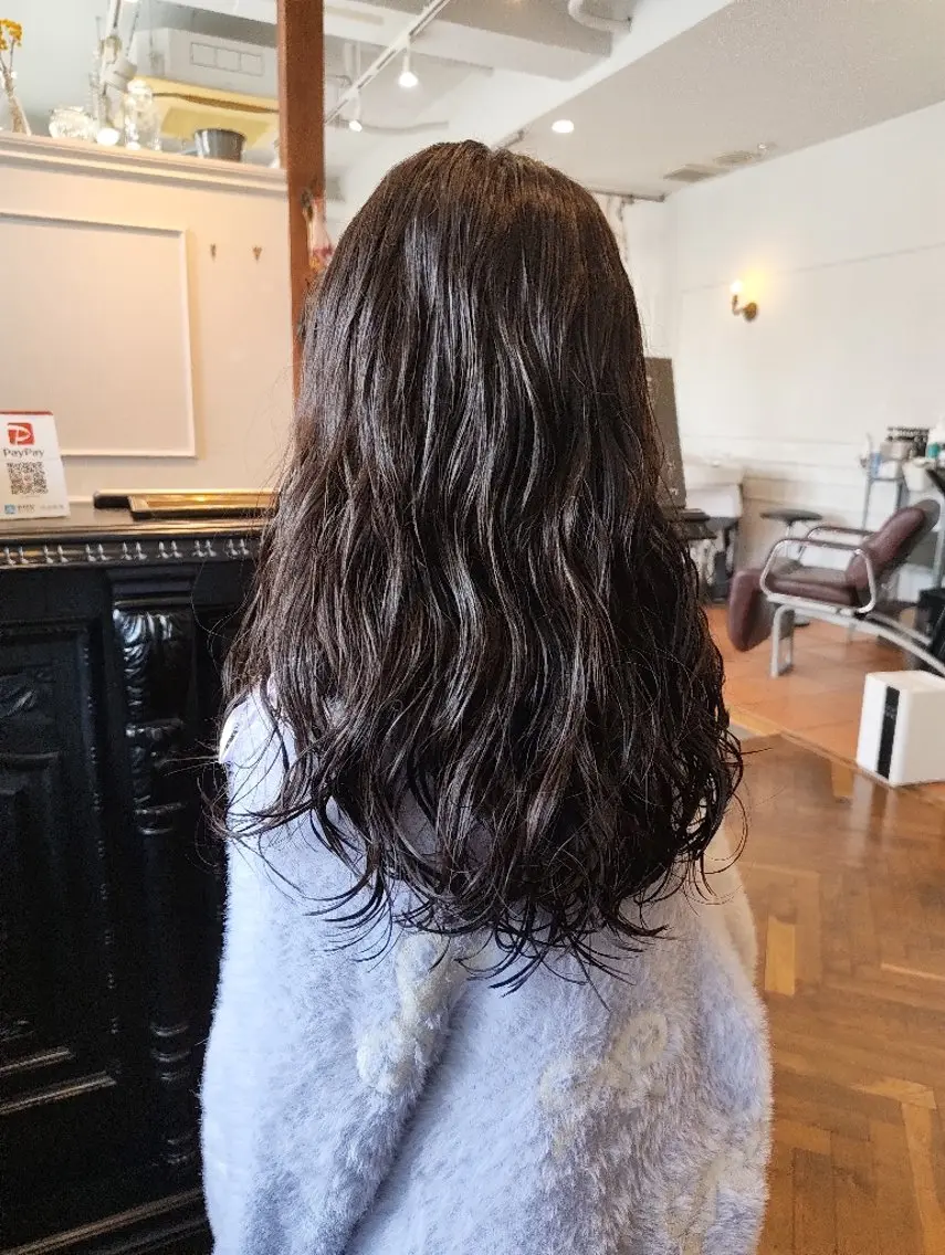 ロング パーマ キッズ カット パーマ トリコヘアサロン 新井千智のヘアスタイル