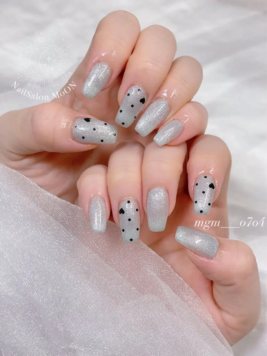 MoON...❤︎ MeGuのネイルデザイン