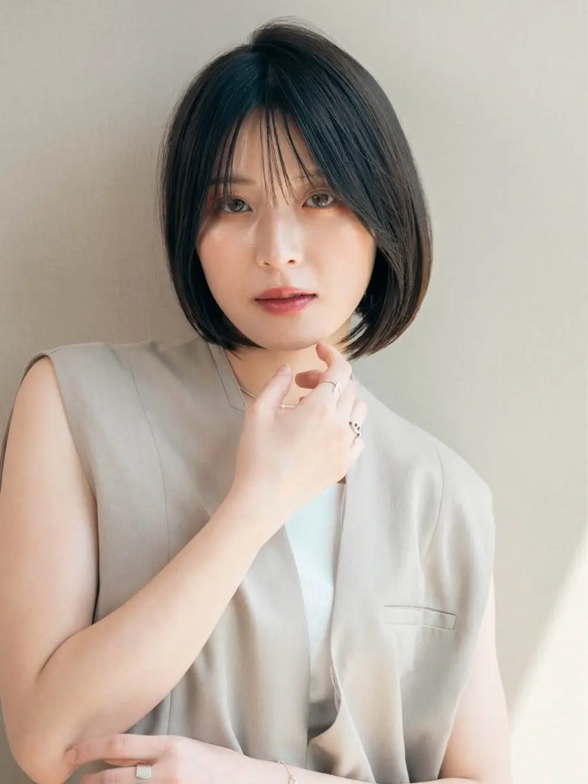 ミディアム カット ヘアカラー 堀結香/顔まわり レイヤー/蒲生四丁目のヘアスタイル