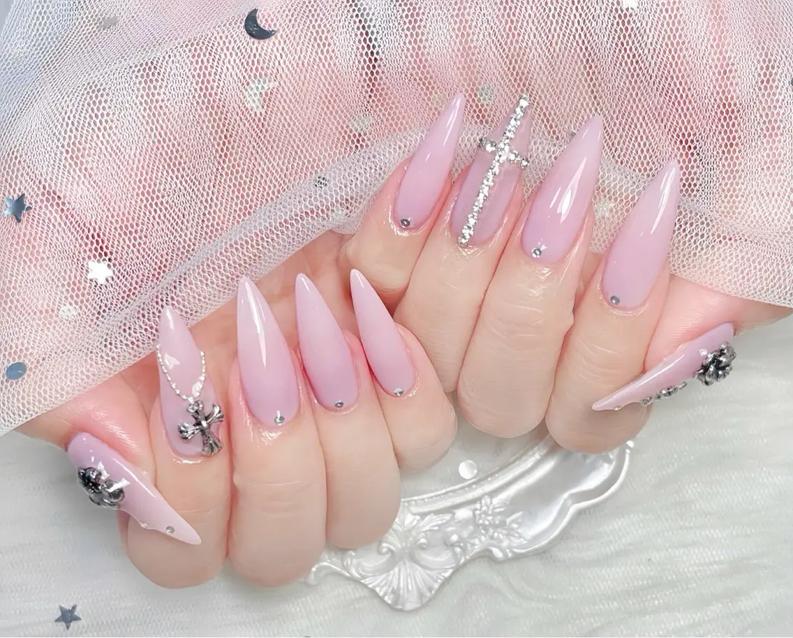 ネイル チークネイル 長さ出し フレンチネイル ジェルネイル グラデーション ハンドネイル THANHTHANH NAILのネイルデザイン