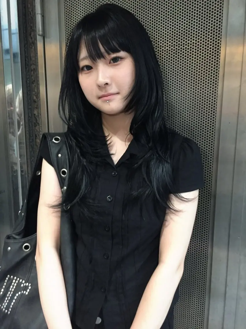 ロング カット ヘアカラー 愛瑠奈 erunaのヘアスタイル