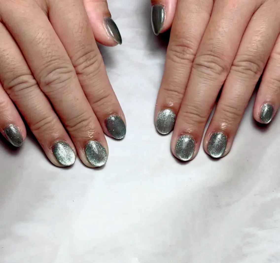 ネイル キラキラネイル マグネットネイル SUI nailのネイルデザイン