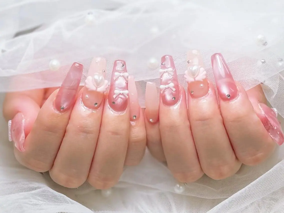 ネイル 💕リリ 長持ち得意🩷のネイルデザイン