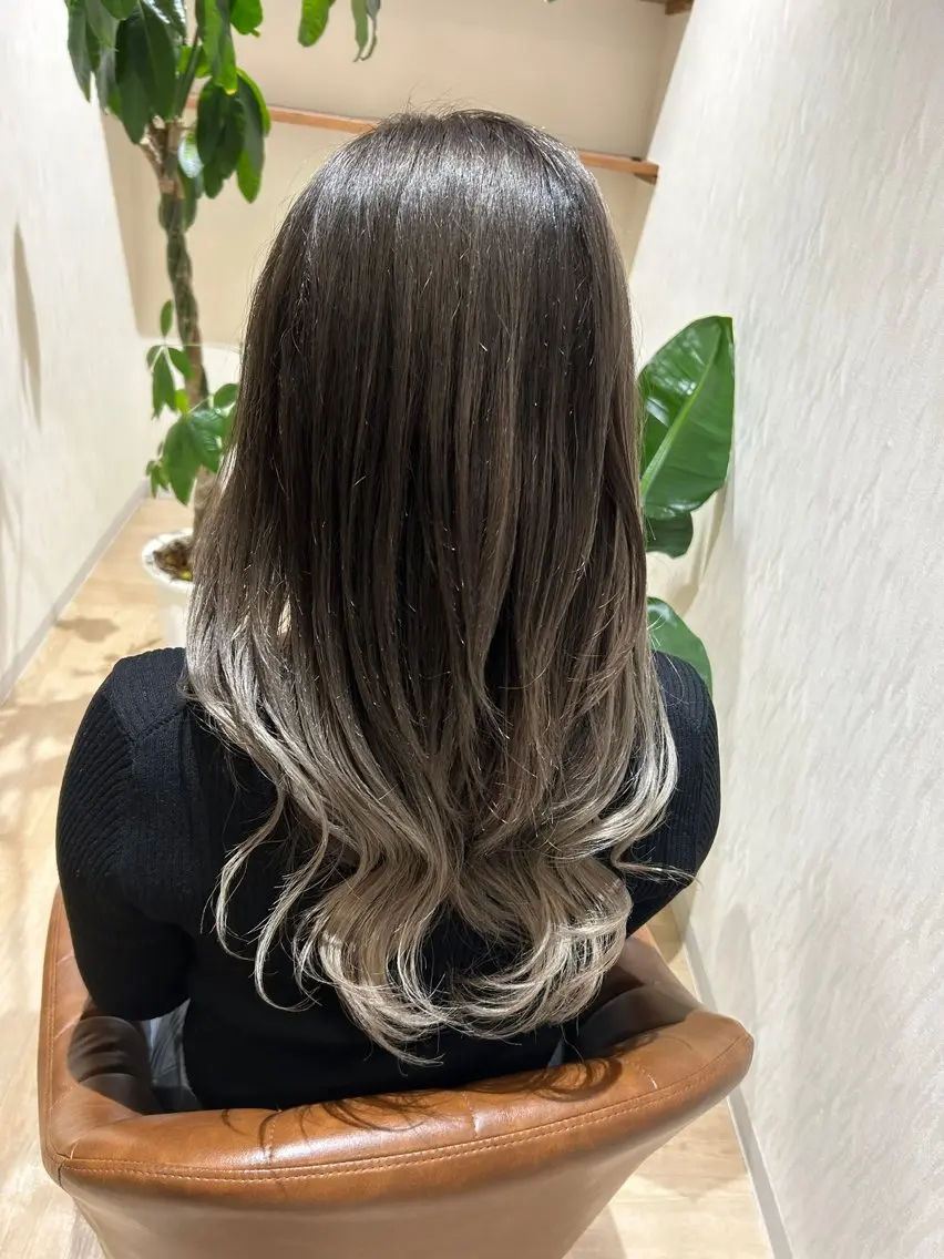 セミロング 本郷 豊のヘアスタイル